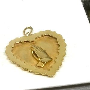 Solid 14k Gold (NOT Plated) Pretty Praying Hands Vintage Charm! Price FIRM!!